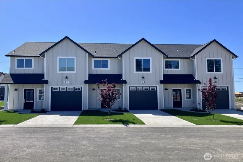 Lindstrom Real Estate