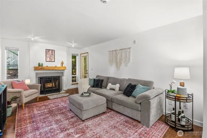 real estate broker near me Lynnwood
